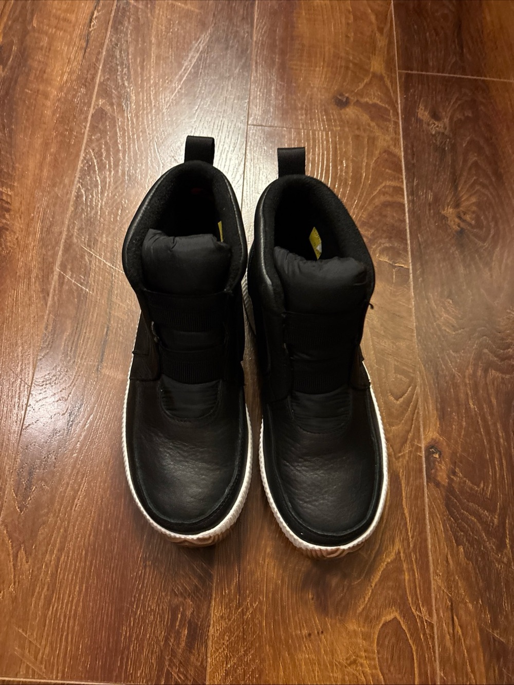 Sorel Out’N About Black Leather Boots Booties 8M